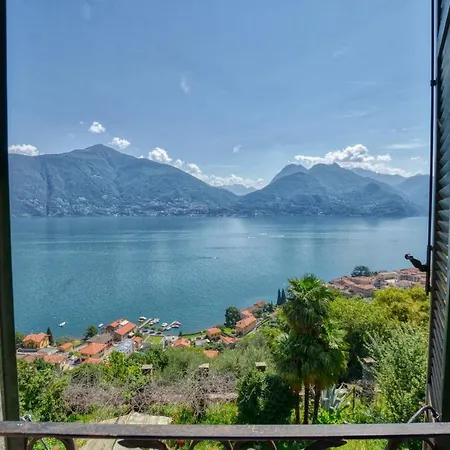 Lejlighed Pezzo 3-bedroom Lakeview With Shared Garden And Terrace